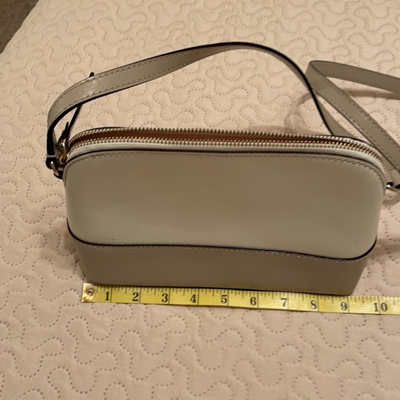 Kate Spade Crossbody Purse in Cream and Tan - Picture 5 of 10